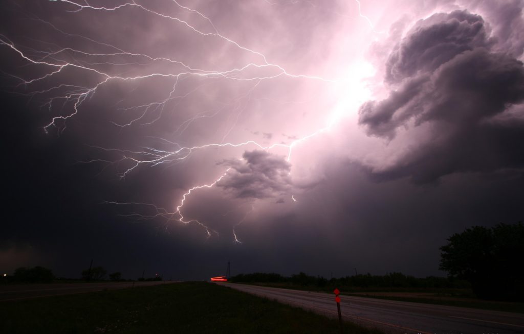 cloud shooting lightning